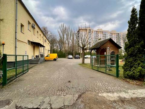 комерційна за адресою Городоцька вул., 243а