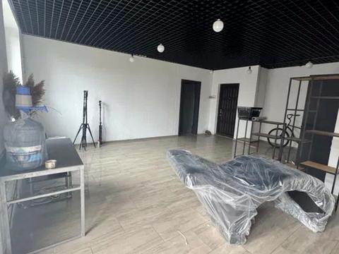 комерційна за адресою Перлинна вул., 2