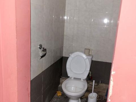 комерційна за адресою Байрона просп., 136