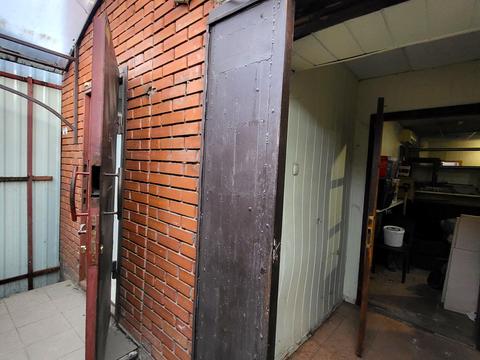 комерційна за адресою Байрона просп., 136