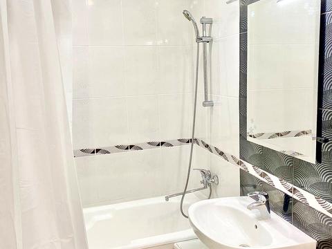 квартира за адресою Осіння вул., 33