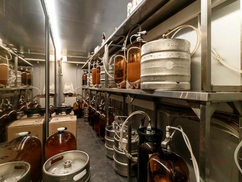 комерційна за адресою Велика Васильківська вул. (Червоноармійська), 9-2