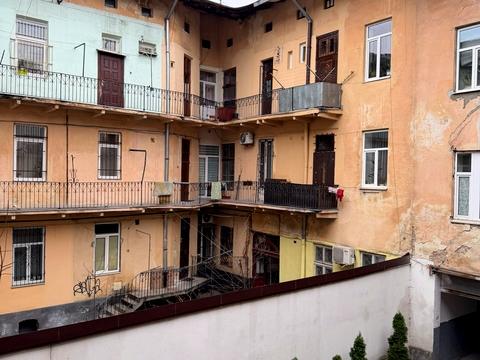 квартира за адресою Пантелеймона Куліша вул., 12
