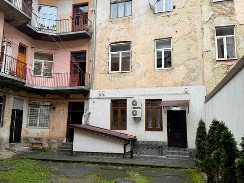 квартира за адресою Пантелеймона Куліша вул., 12