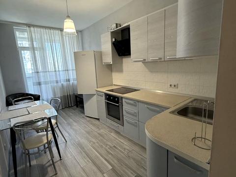 квартира по адресу Драгоманова ул., 2