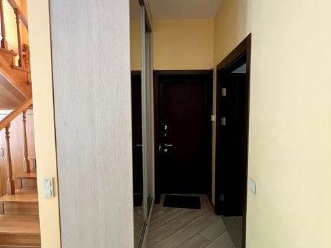 будинок за адресою смт. Козин, Весняна