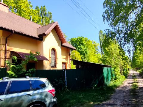 будинок за адресою смт. Козин, Весняна