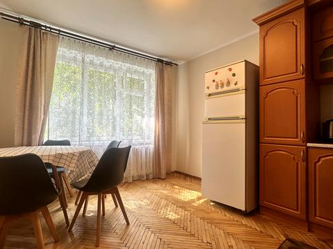 квартира за адресою Євгена Плужника вул., 3