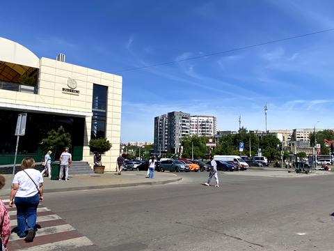 комерційна за адресою Червоної Калини просп., 36