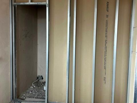 комерційна за адресою Набережна вул., 6-В