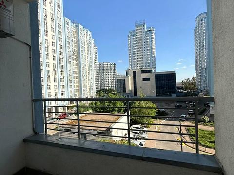 комерційна за адресою Дніпровська набережна вул., 26-Д
