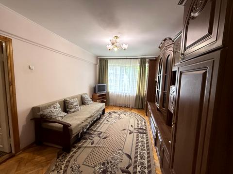 квартира за адресою Захисників України вул., 2