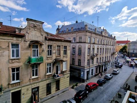 квартира за адресою Театральна вул., 23