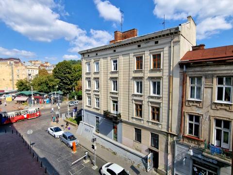 квартира за адресою Театральна вул., 23