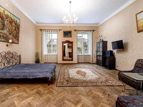 квартира за адресою Театральна вул., 23