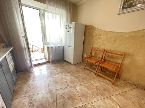 квартира за адресою Коновальця вул., 19