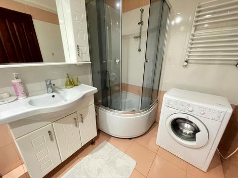 квартира за адресою Коновальця вул., 19