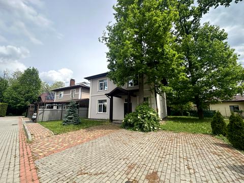 будинок за адресою с. Рославичі, Дачна