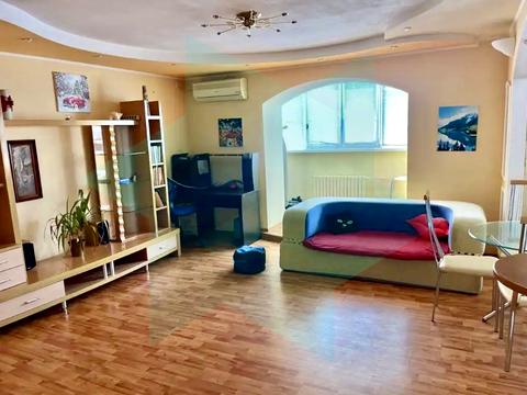 квартира за адресою Любарського вул. (Білостоцького), 12