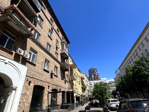 квартира за адресою Шота Руставелі вул., 10