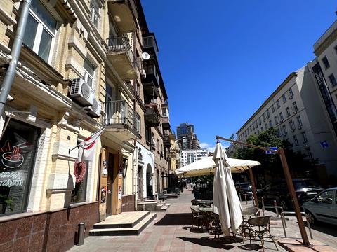 квартира за адресою Шота Руставелі вул., 10