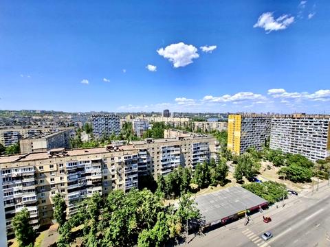 квартира за адресою Добровольців пров., 21