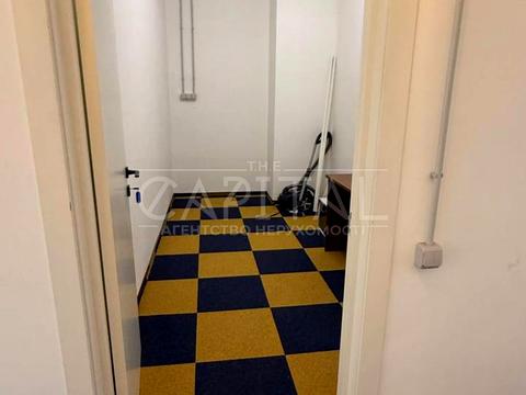 комерційна за адресою Кловський узвіз, 7a