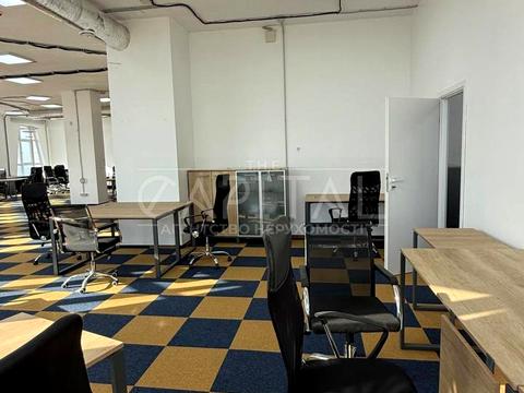 комерційна за адресою Кловський узвіз, 7a