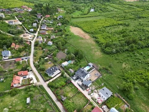 участок по адресу Салютная ул.