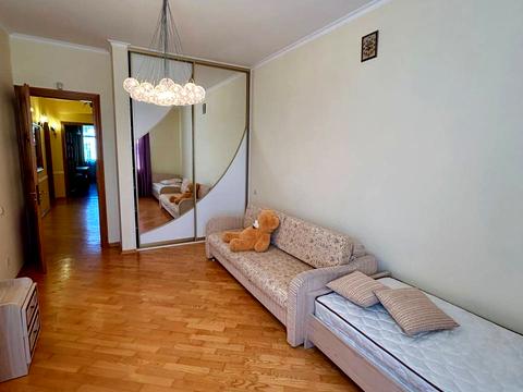 квартира за адресою Іллі Мечникова вул., 18