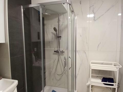 комерційна за адресою Оболонська набережна вул., 11