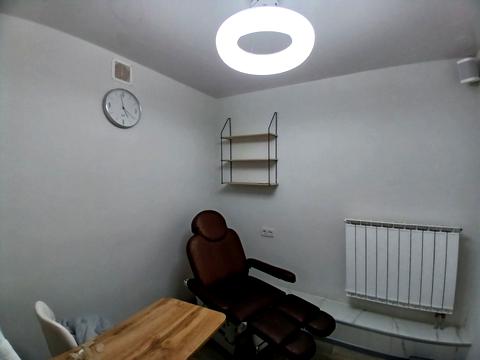 комерційна за адресою Оболонська набережна вул., 11