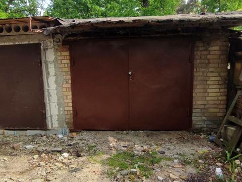 паркомісце за адресою Садова вул., 86