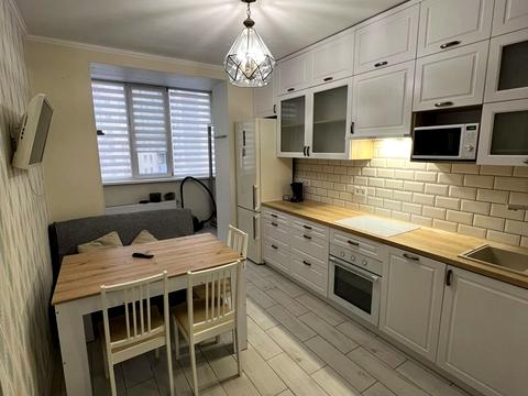 квартира за адресою Михайла Грушевського вул., 15а