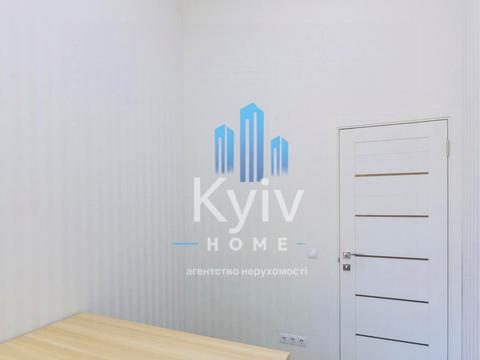 комерційна за адресою Стрілецька вул., 7/6