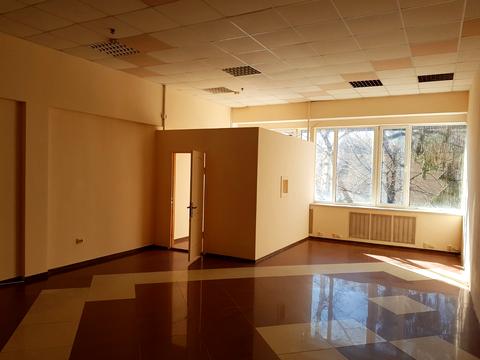 комерційна за адресою Автобазівська вул., 7