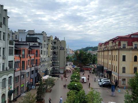 комерційна за адресою Спаська вул., 5