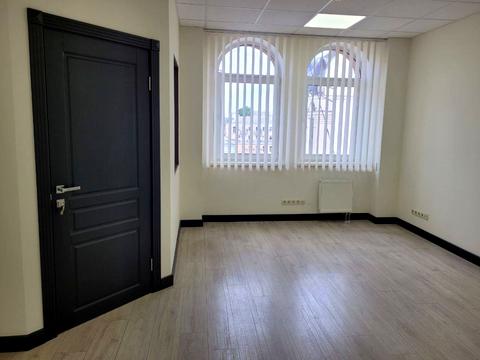 комерційна за адресою Спаська вул., 5