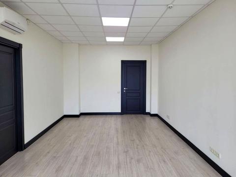 комерційна за адресою Спаська вул., 5