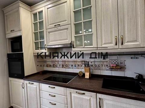 квартира за адресою Регенераторна вул., 4 к5