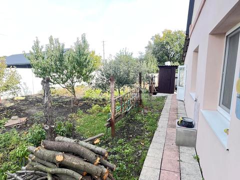 будинок за адресою с-ще. Травневе, фабрична