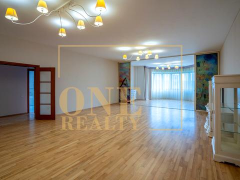 квартира за адресою Кропивницького вул., 10