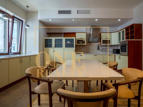 квартира за адресою Кропивницького вул., 10
