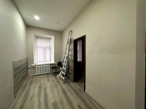 комерційна за адресою Михайлівська вул., 24-А