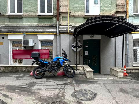 комерційна за адресою Михайлівська вул., 24-А