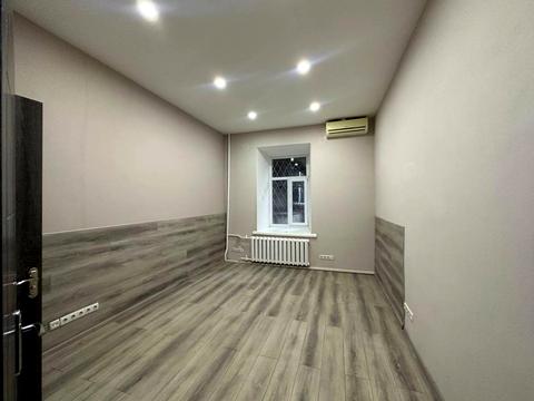 комерційна за адресою Михайлівська вул., 24-А