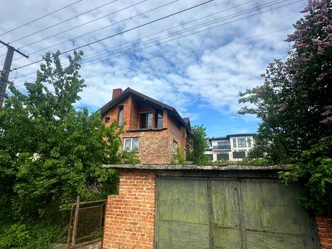 будинок за адресою Приязна вул., 1