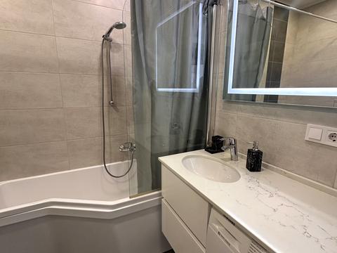 квартира за адресою Червоної Калини просп., 58а