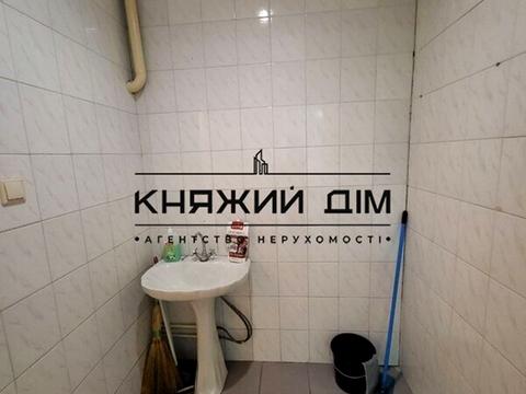 коммерческая по адресу Клиническая ул., 23/25
