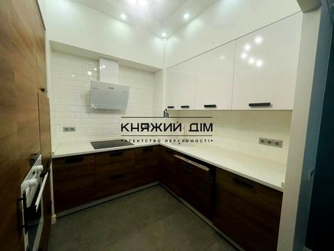 квартира за адресою Андрія Верхогляда вул. (Михайла Драгомирова), 11
